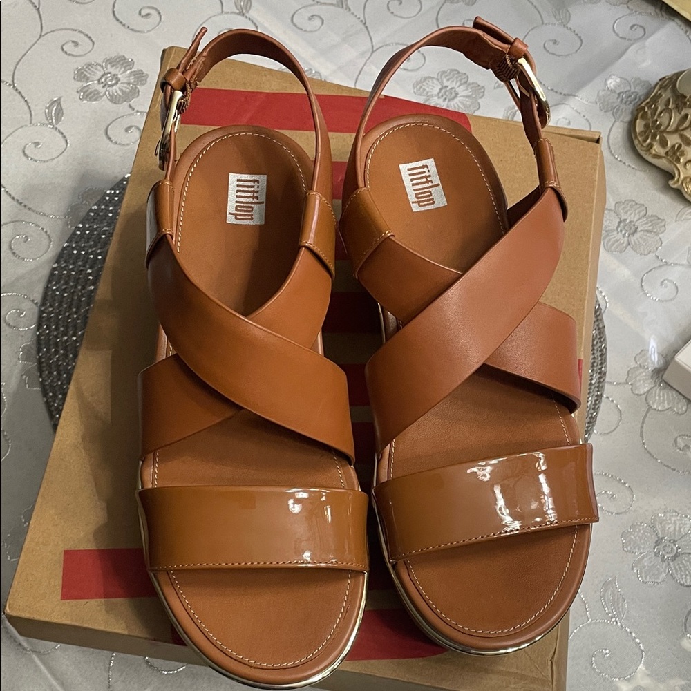 Fitflop Tan Cross-Strap Sandals